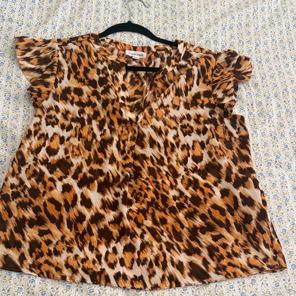 Calvin Klein Leopard Print V-Neck Flutter Sleeve Top in Brown and Tan